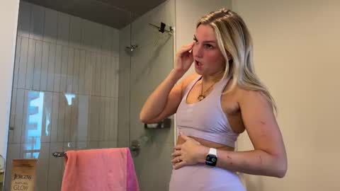 Gracie Mae online show from 11/21/25, 08:18