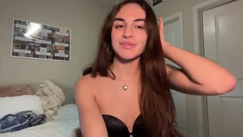 Snapshot of graciesmith27 chatting on 12/18/24, 04:53 Gracie Smith online show from 12/18/24, 04:53