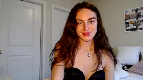 Snapshot of graciesmith27 chatting on 02/03/25, 11:36 Gracie Smith online show from 02/03/25, 11:36