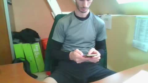 Snapshot of grandbi chatting on 01/06/25, 01:08 grandbi online show from 01/06/25, 01:08