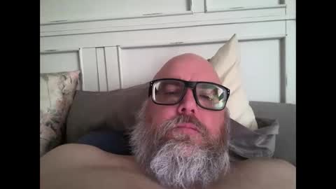 Snapshot of graymosquito chatting on 09/22/25, 04:42 graymosquito online show from 09/22/25, 04:42