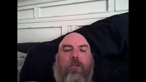 Snapshot of graymosquito chatting on 10/27/25, 05:28 graymosquito online show from 10/27/25, 05:28