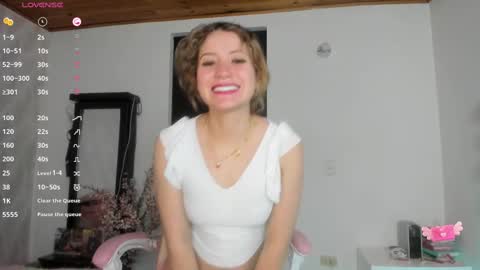 Snapshot of greeicywells chatting on 02/19/25, 11:04 Greeicy online show from 02/19/25, 11:04