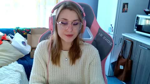Snapshot of green_queen_ chatting on 01/09/25, 12:41 Next meeting at 1400hs GTM3 online show from 01/09/25, 12:41