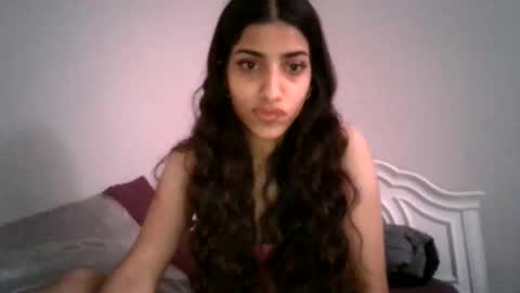 Snapshot of greencheek0 chatting on 11/03/25, 02:02 greencheek0 online show from 11/03/25, 02:02