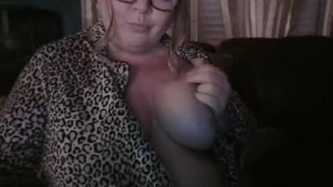 Snapshot of greeneyedgirl304 chatting on 11/01/25, 07:54 greeneyedgirl304 online show from 11/01/25, 07:54