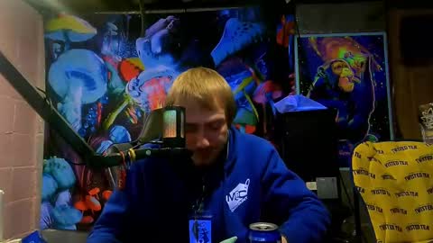 Snapshot of greenlungs8195 chatting on 02/28/25, 05:26 Greenlungs8195 online show from 02/28/25, 05:26