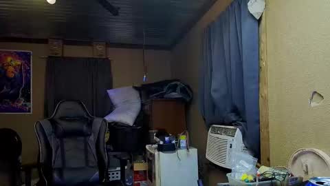 Snapshot of greenlungs8195 chatting on 09/19/25, 07:21 Greenlungs8195 online show from 09/19/25, 07:21