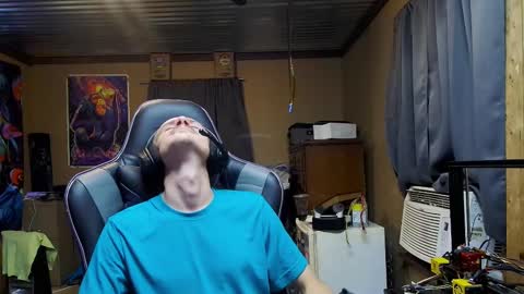 Snapshot of greenlungs8195 chatting on 09/26/25, 09:57 Greenlungs8195 online show from 09/26/25, 09:57