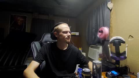 Snapshot of greenlungs8195 chatting on 10/03/25, 10:23 Greenlungs8195 online show from 10/03/25, 10:23