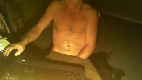 greenrooster1 online show from 10/13/25, 09:53