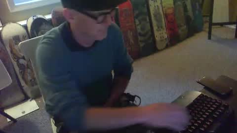 greenrooster1 online show from 10/16/25, 12:44