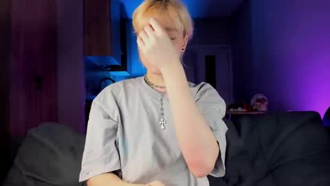 Greg-independent model online show from 02/23/25, 09:48