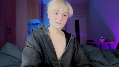 Greg-independent model online show from 09/17/25, 09:49