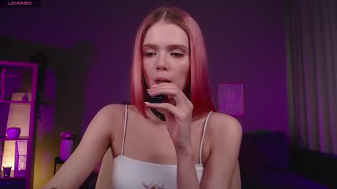 Snapshot of gretchen_mol chatting on 10/08/25, 07:39 gretchen_mol online show from 10/08/25, 07:39