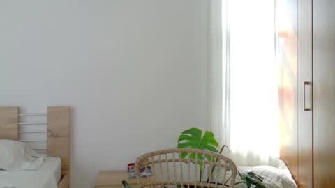 Snapshot of grettabenett_ chatting on 01/14/25, 06:28 Gretta online show from 01/14/25, 06:28