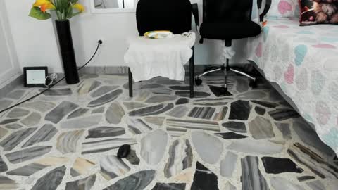 Gretel online show from 12/23/24, 08:03