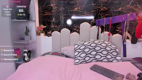 Marcela online show from 12/31/24, 01:57