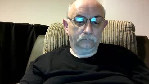 Snapshot of grey_dom chatting on 12/22/24, 02:28 Master Sir online show from 12/22/24, 02:28