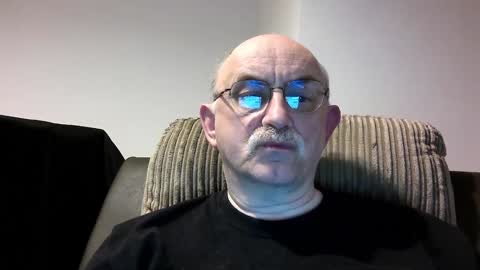Snapshot of grey_dom chatting on 01/05/25, 07:17 Master Sir online show from 01/05/25, 07:17