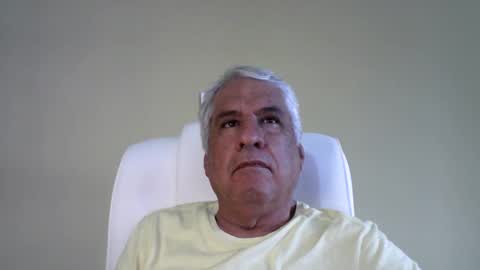 grisa01 online show from 01/31/25, 01:02