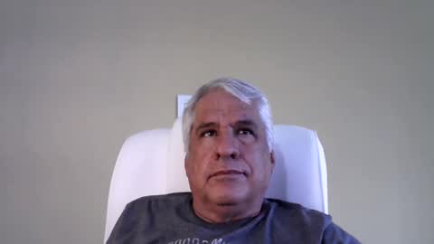 grisa01 online show from 02/01/25, 02:56