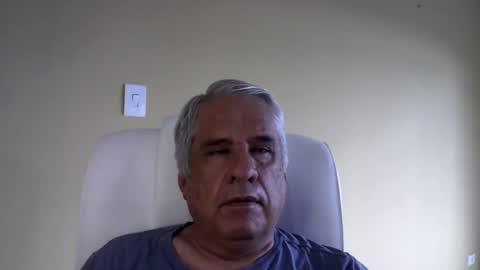 grisa01 online show from 02/19/25, 06:54