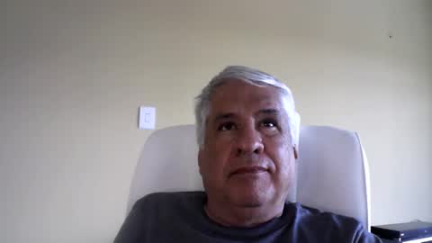 grisa01 online show from 10/26/25, 02:45