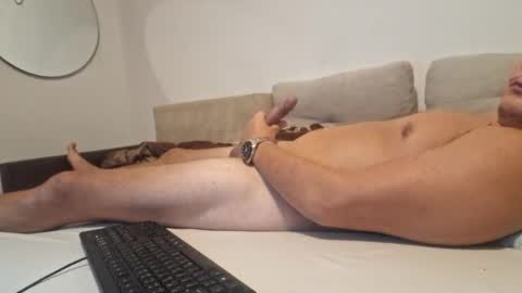 Snapshot of grizlivl24 chatting on 09/14/25, 12:21 grizlivl24 online show from 09/14/25, 12:21