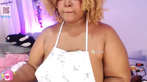 Snapshot of grumosa_velvet chatting on 02/22/25, 03:01 Grumosa velvet   online show from 02/22/25, 03:01