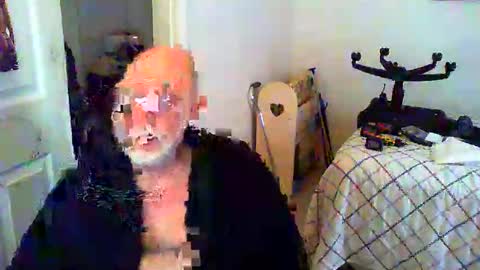 Snapshot of gtnolder60 chatting on 12/07/24, 03:41 Gary online show from 12/07/24, 03:41