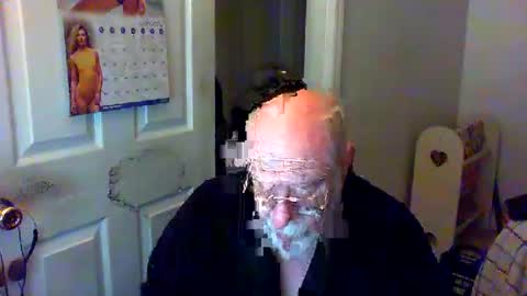 Snapshot of gtnolder60 chatting on 01/02/25, 12:13 Gary online show from 01/02/25, 12:13