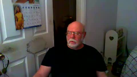 Snapshot of gtnolder60 chatting on 01/28/25, 10:12 Gary online show from 01/28/25, 10:12