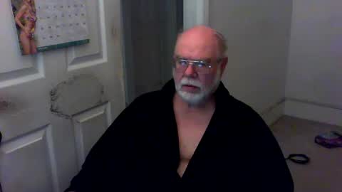 Snapshot of gtnolder60 chatting on 09/17/25, 10:28 Gary online show from 09/17/25, 10:28