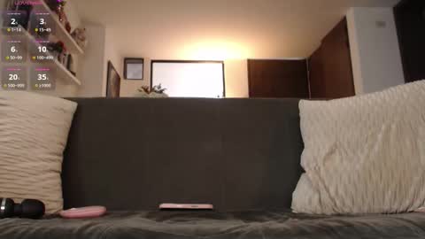 Elena online show from 10/22/25, 08:19