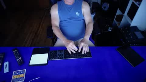 guesswhatigot2 online show from 02/21/25, 10:50