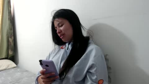 Vane blonde and Hazell black hair online show from 11/10/25, 03:33