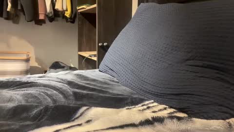 gumbywanna online show from 11/18/25, 04:06