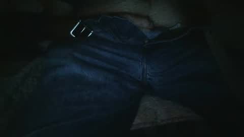 Snapshot of gundobear2224603202 chatting on 09/19/25, 01:12 gundobear2224603202 online show from 09/19/25, 01:12