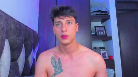 Snapshot of guy_twinks chatting on 01/29/25, 10:22 Gabriel online show from 01/29/25, 10:22