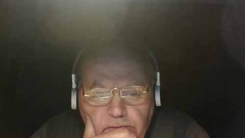 Snapshot of guyboy73 chatting on 09/17/25, 12:34 guyboy73 online show from 09/17/25, 12:34