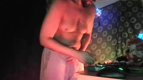 guyst049 online show from 10/14/25, 12:11