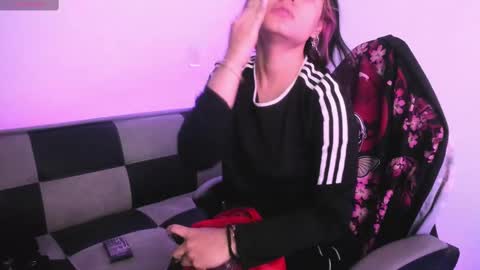 gwenhazel online show from 10/09/25, 12:03