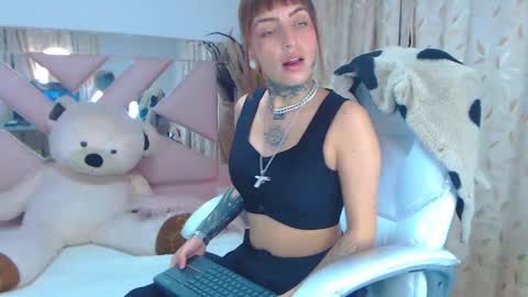 Snapshot of gyal_8_ chatting on 10/04/25, 04:32 gyal_8_ online show from 10/04/25, 04:32