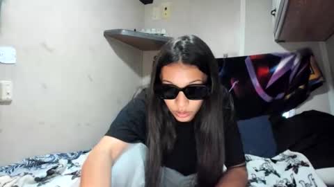 Snapshot of gymcrushrae chatting on 11/22/25, 11:26 gymcrushrae online show from 11/22/25, 11:26