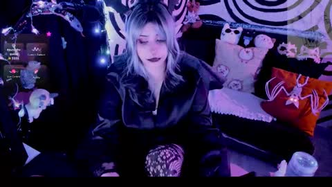 Hachi online show from 10/21/25, 07:42