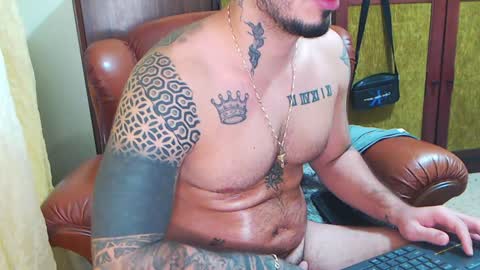 Snapshot of hades_carter chatting on 12/15/24, 04:18 Hades online show from 12/15/24, 04:18