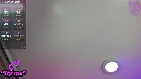 Hadid online show from 11/10/25, 07:46