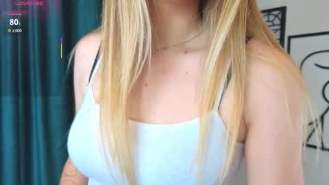 Hi Im Rebecca Glad to see you in my room  PVT is open online show from 09/14/25, 03:00