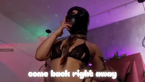 Haely online show from 10/26/25, 11:05